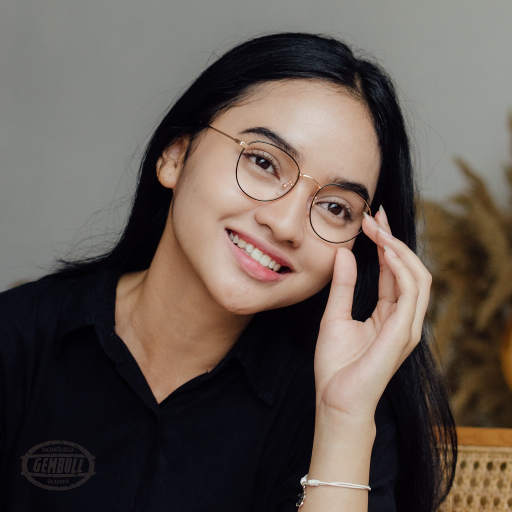 Gembull Umy - Kacamata Oval Cocok Minus Untuk Muka Kecil - Cayapata 01