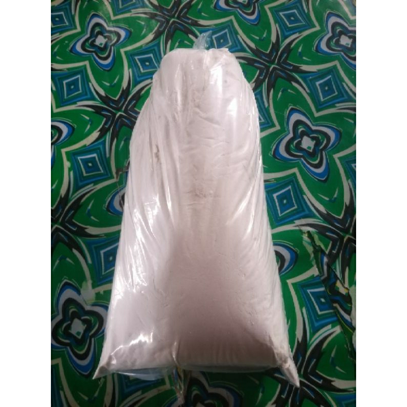 

tepung terigu 1 kg 11000