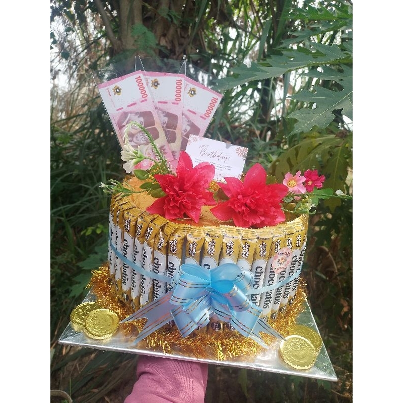 

Snack tower ulang tahun uang tarik Tower snack coklat Snacktower uang mainan 20-40 lembar hadiah kado cowok cewek ultah bunga hampers bingkisan