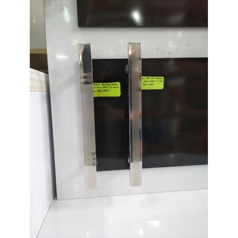 HANDLE PINTU BALINDA TEMBUS P.H. KACA KOTAK