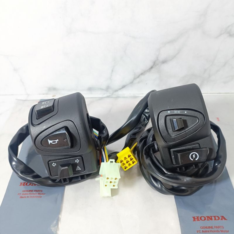 ( HITAM ) Saklar Holder Set Kiri Kanan Sein Stater Motor HONDA SCOOPY Fi, SCOOPY Karbu
