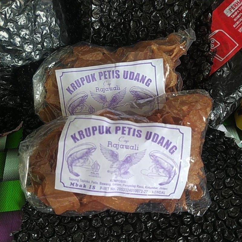 

kerupuk udang petis RAJAWALI /pcs