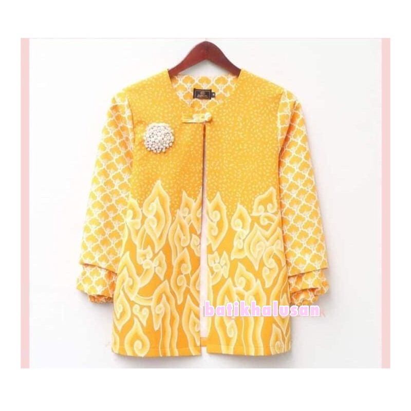 ATASAN MEGA MENDUNG BATIK CIREBON