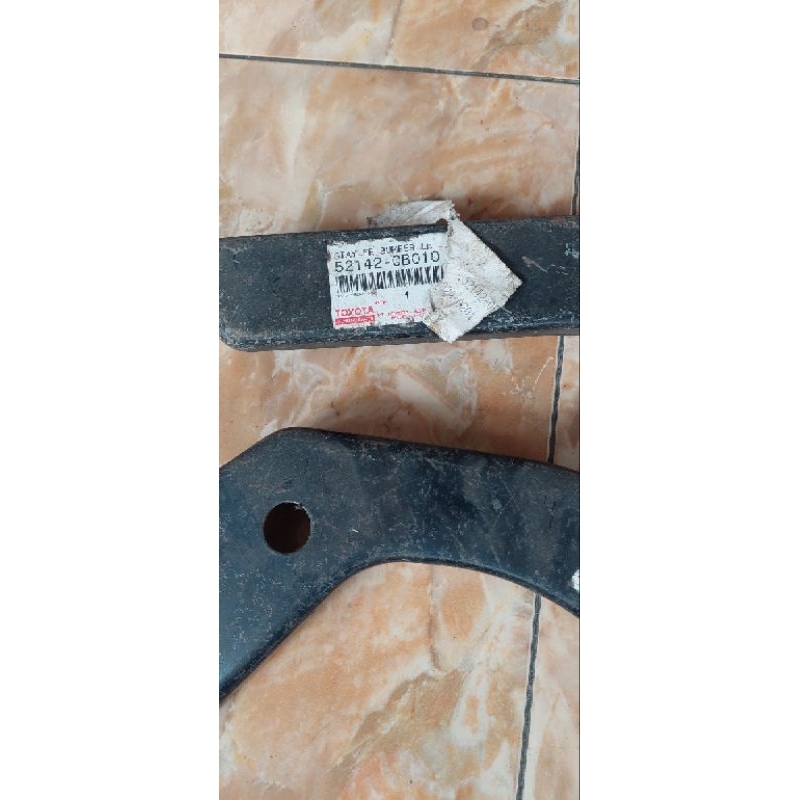 Stay Bumper Bracket Bumper Depan Kijang Kapsul 1997-1999 Original Kiri Kanan