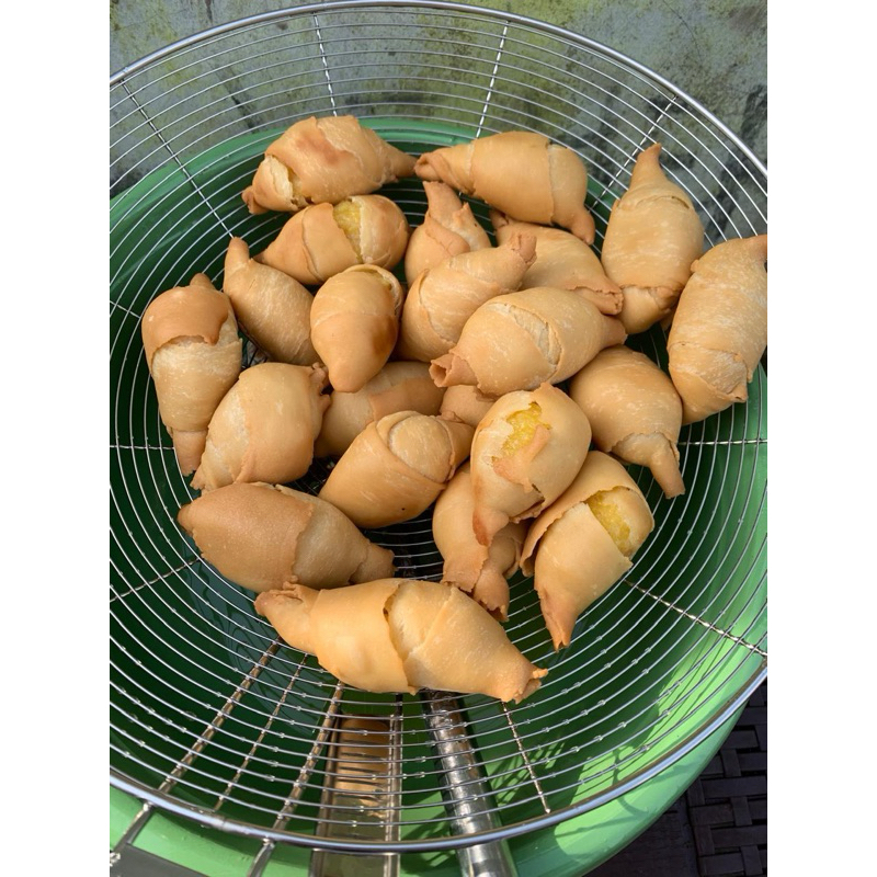 

MOLEN PISANG ISI 10PCS | MOLEN FROZEN