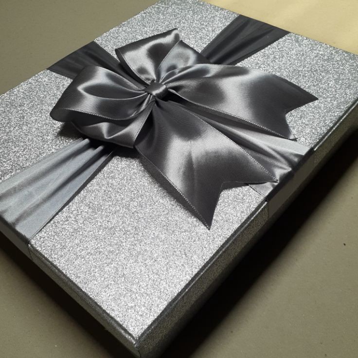 

TERPOPULER GIFTBOX GLITTER WHITE ABU MUDA PITA ABU TUA HADIAH VALENTINE