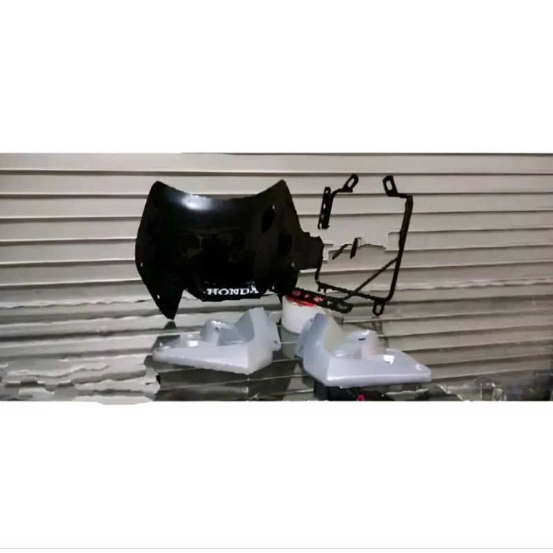 Bracket Lampu TIREV VERZA MEGAPRO MONO CB 150R Lama OLD CB 150 R Dudukan Pangkon lampu