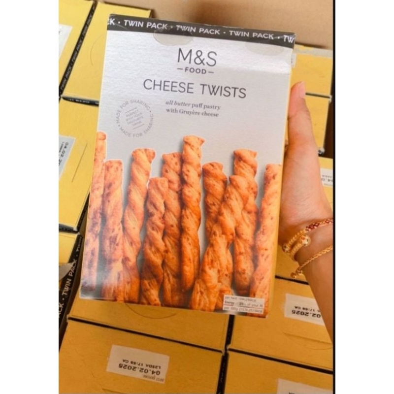 

M&S FOOD Cheese Twist 125gr Biscuit All Butter Puff Pastry With Gruyre Cheese