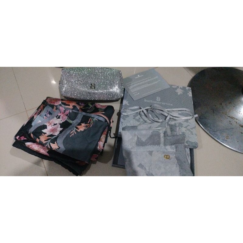 mukena buttonscarves