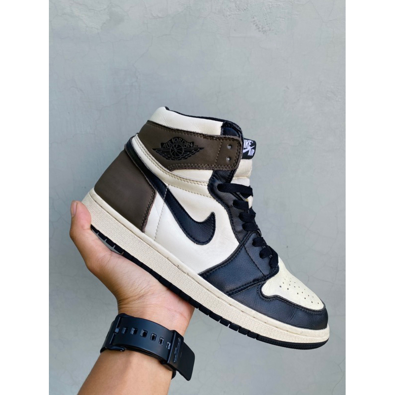 Sepatu Sneakers N*ke Jordan 1 High Dark Mocha Second Bekas