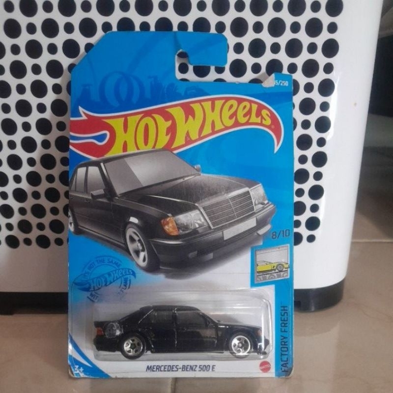 Hot Wheels Mercedes-Benz 500 E