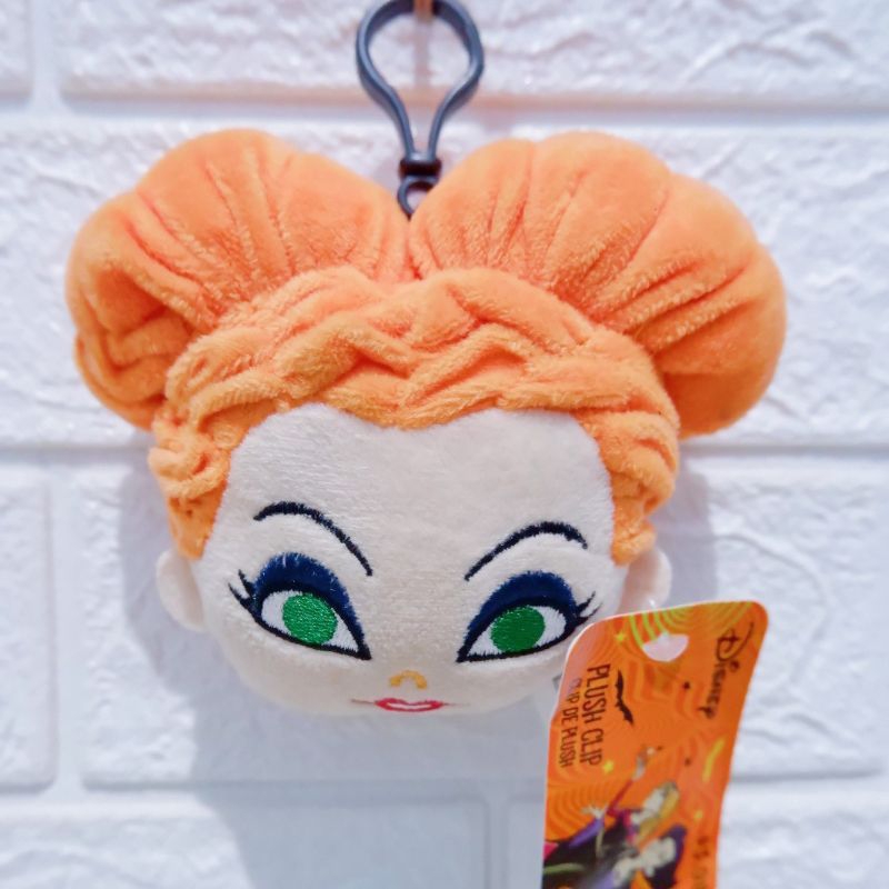 Boneka Ganci Disney Hocus Pocus Winifred Winnie Sanderson Bette Milder plush keychain clip