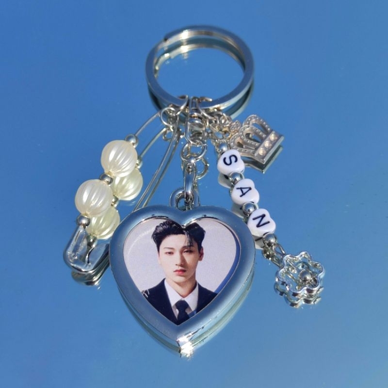 San ATEEZ Keychain