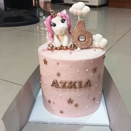 

Cake ulang tahun unicorn/custome