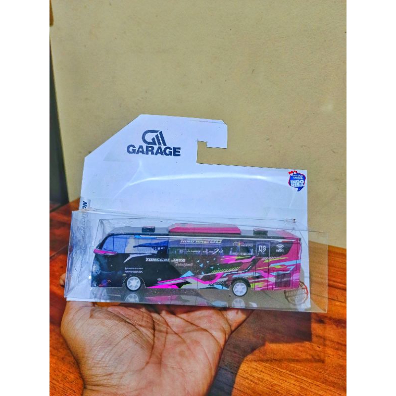 MINIATUR BUS BLACK PINK JET BUS 5 SKALA 1/87 DIECAST BUS BASURI TUNGGAL JAYA  | Garasi.Mainan