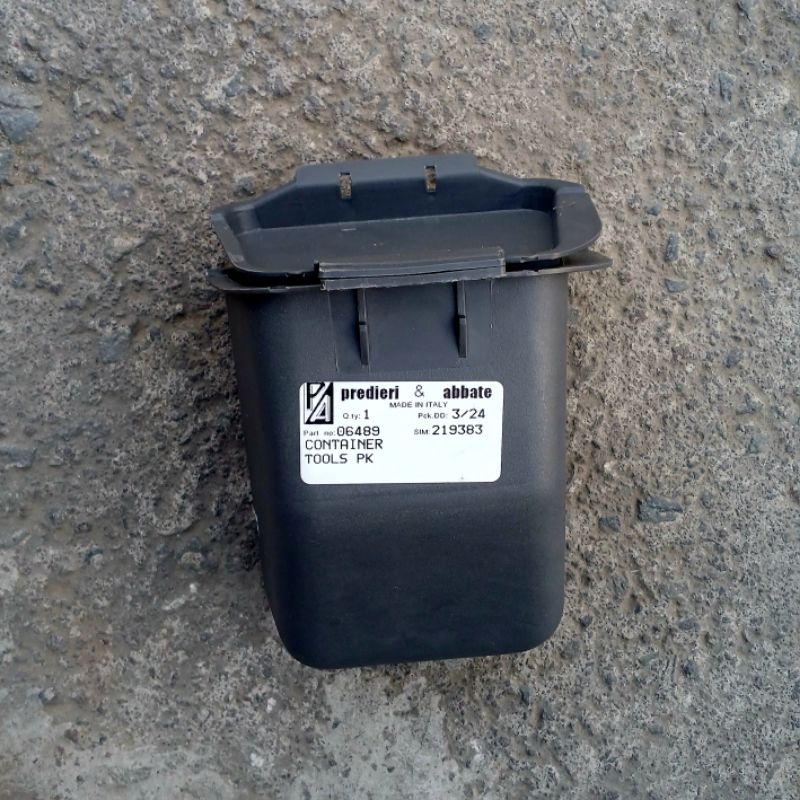 Toolkit Toolbox Kotak Vespa PTS PK 125 PA Italia Asli