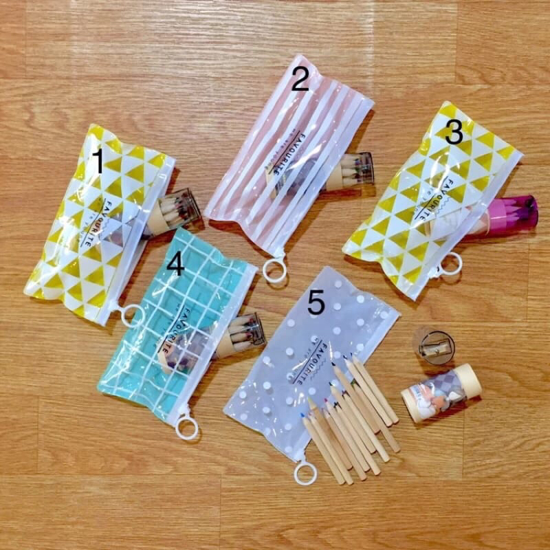 

pensil color free pouch