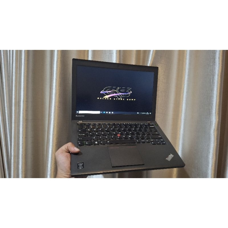 THINKPAD X240 i5 - 4300U / 8GB RAM / 512GB / HD / BACKLITE KEYBOARD