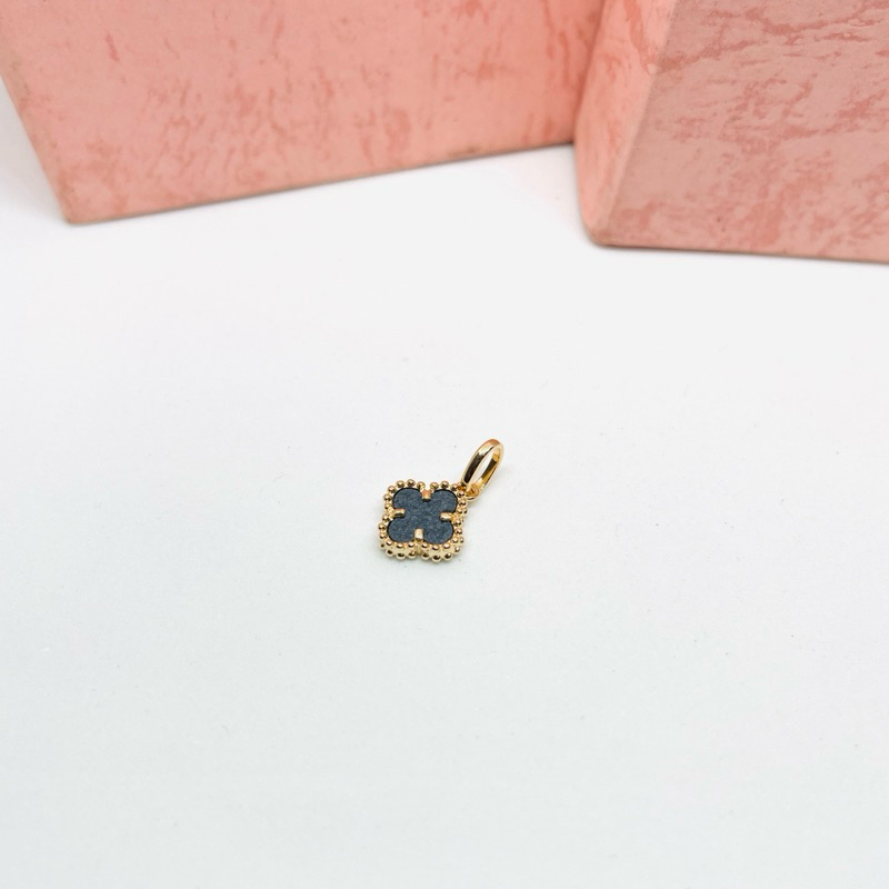 Liontin Emas Kadar 300/6k clover keramik hitam