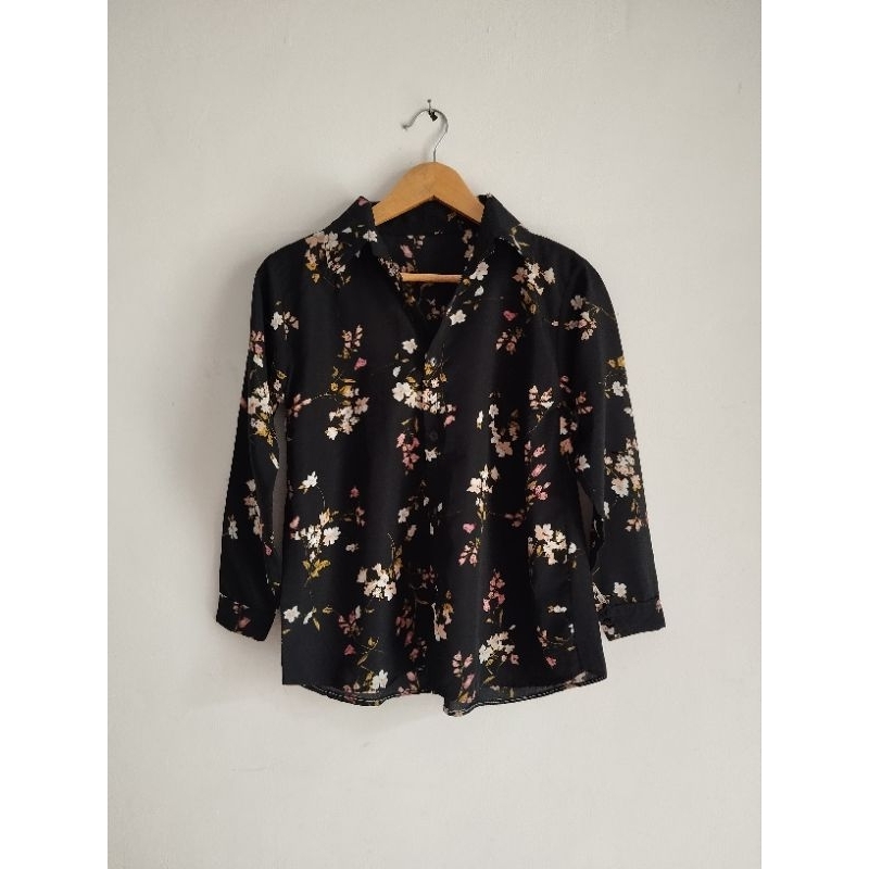 preloved kemeja wanita preloved kemeja hitam wanita preloved kemeja bunga wanita