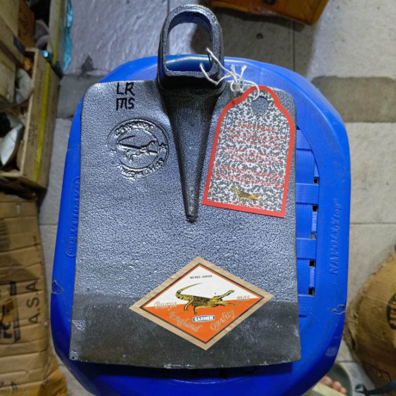 Cangkul buaya carmen cap buaya emas original