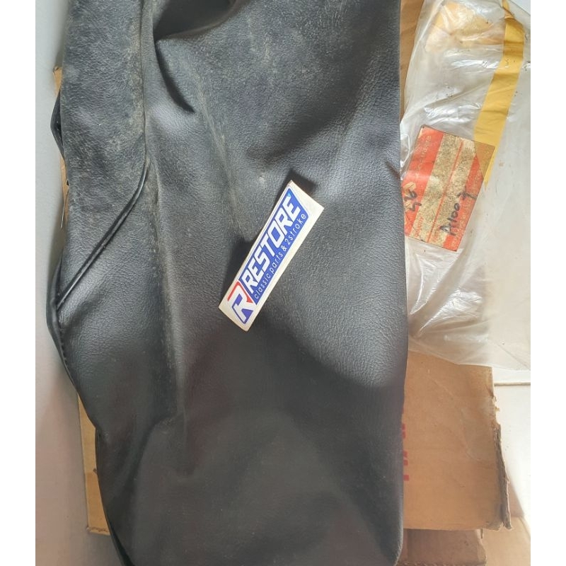 COVER KULIT JOK SUZUKI A100 ORIGINAL SGP