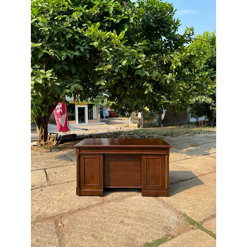 Meja kantor minimalis/bufet minimalis / cabinet meja kantor