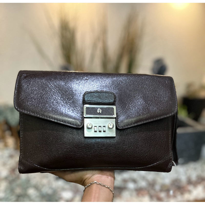 aigner Clutch Preloved authentic