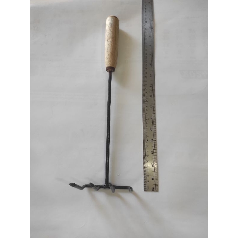 Garpu Taman Mini / Garpu Garuk Tanah Gagang Kayu / Garpu Tanaman Besi Kecil