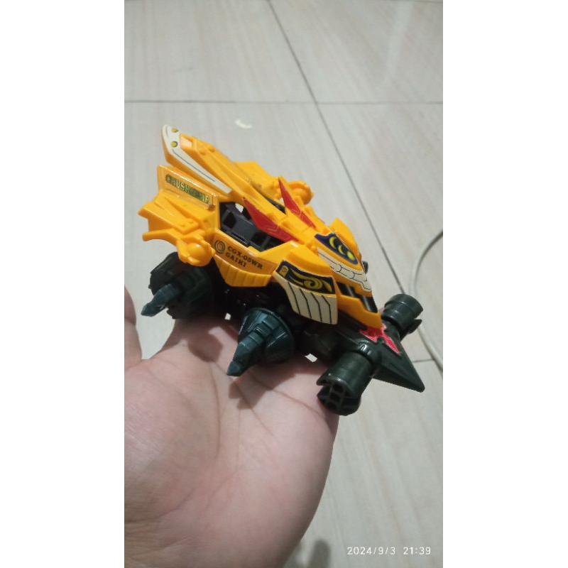 Crush gear Gaiki Bandai