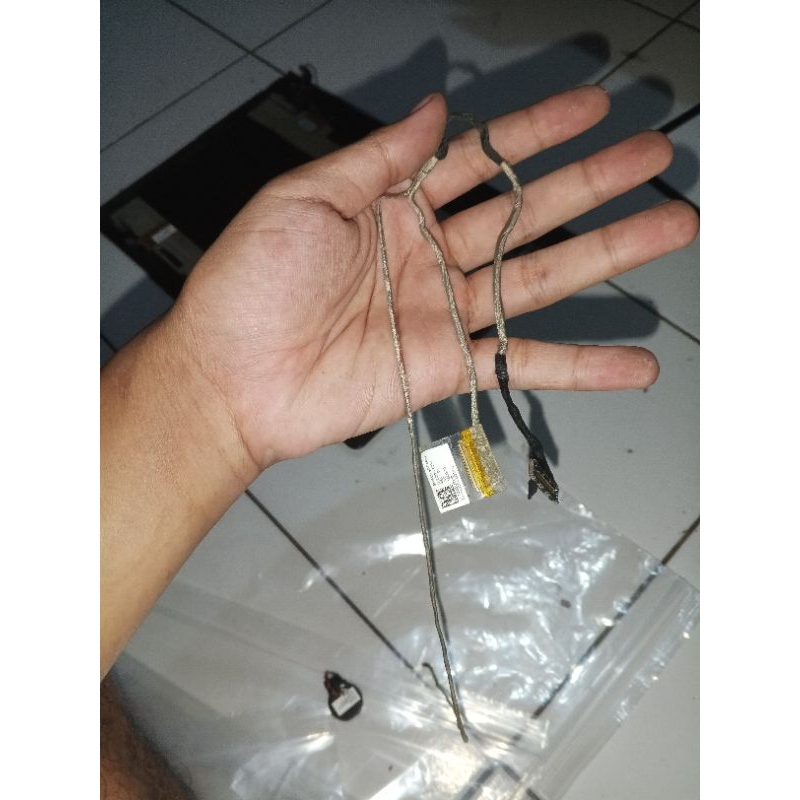 fleksibel lcd laptop Lenovo Ideapad 300-14isk ori