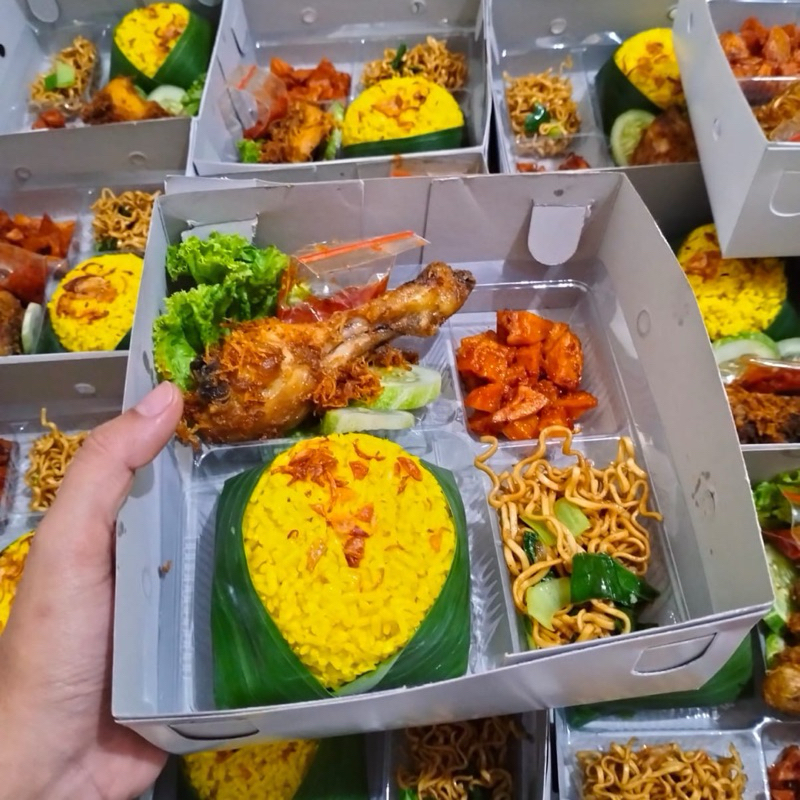 

Nasi box/Nasi kuning box/nasi kotak