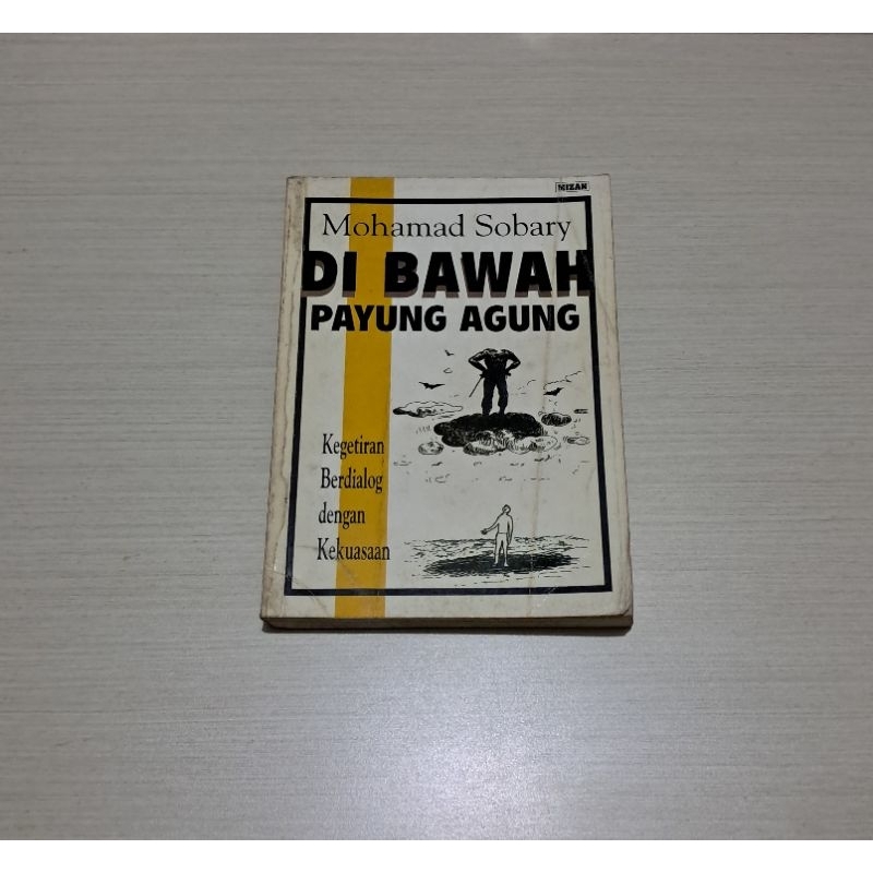 DI BAWAH PAYUNG AGUNG