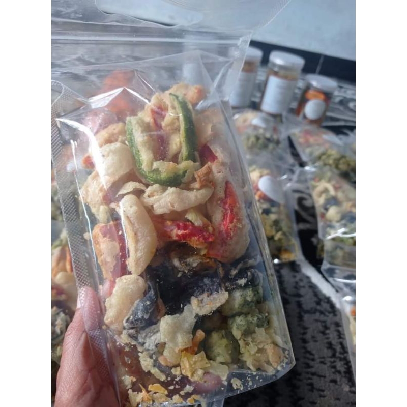 

keripik sayur mix krispy/keripik sayur/keripik brokoli/keripik cabe/keripik diet/keripik sehat/kerupuk sehat/kerupuk sayur