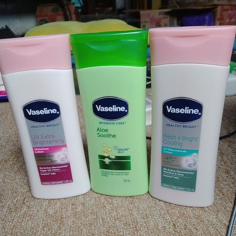 Vaseline Body Lotion Extra Brightening 200ml//Vaseline Body Lotion Aloe Shote 200ml