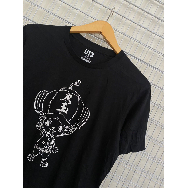 kaos uniqlo x one piece