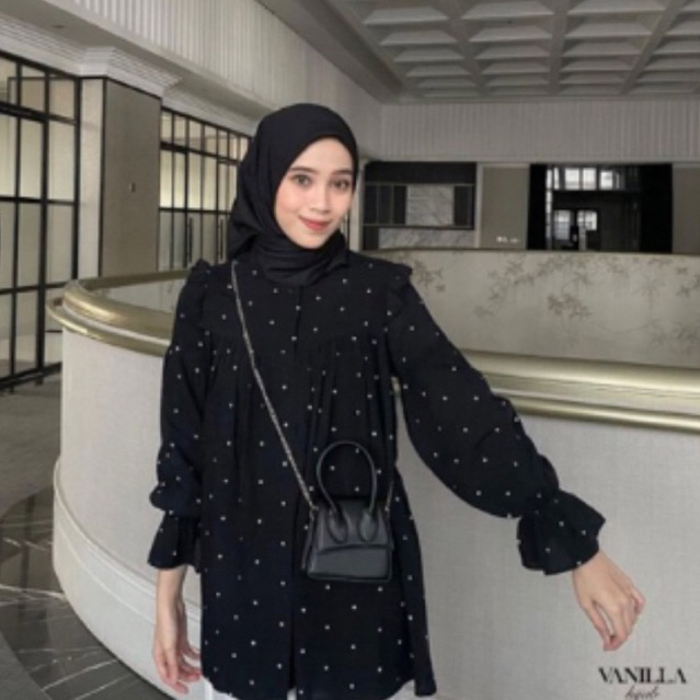 preloved vanilla hijab yoona blouse black