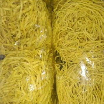 

Mie Kuning Bulat Kering Asli Kalimantan...500gr (kira2.. 9 sd 11 biji)