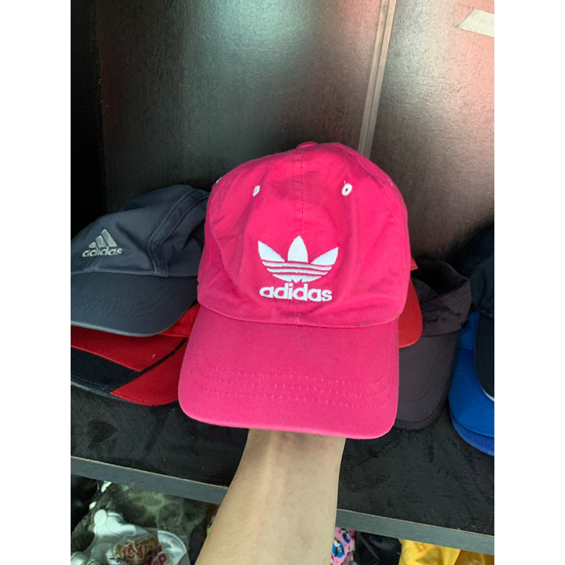 topi adidas trefoil