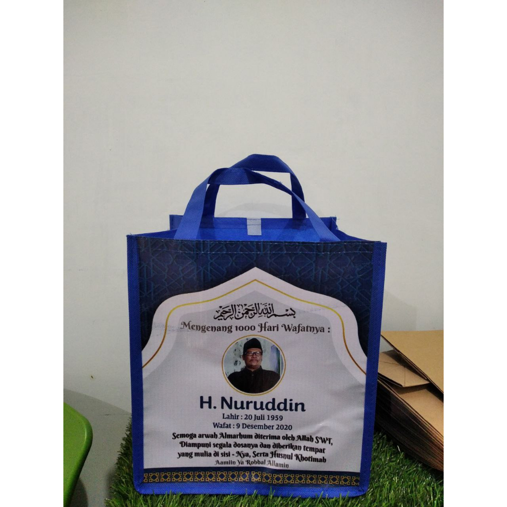 

tas aqiqah/tas hantaran/tas souvenir/tas berkat/tas tasyakuran Uk. 22x20x28