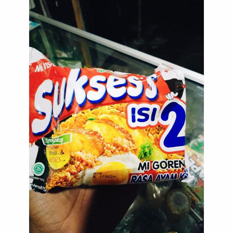 

MIE GORENG KREMES SUKSESS ISI 2,133 gram