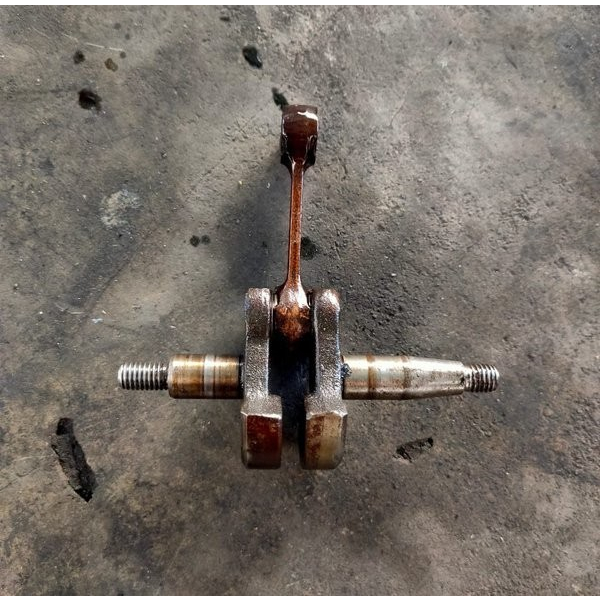 Crankshaft As Kruk untuk Mesin Potong Rumput Tanaka Tipe Pro Super 338
