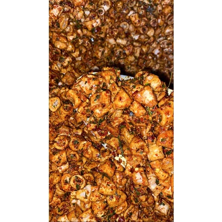 

100 GRAM SOTONG GORENG PEDAS DAUN JERUK RENYAH