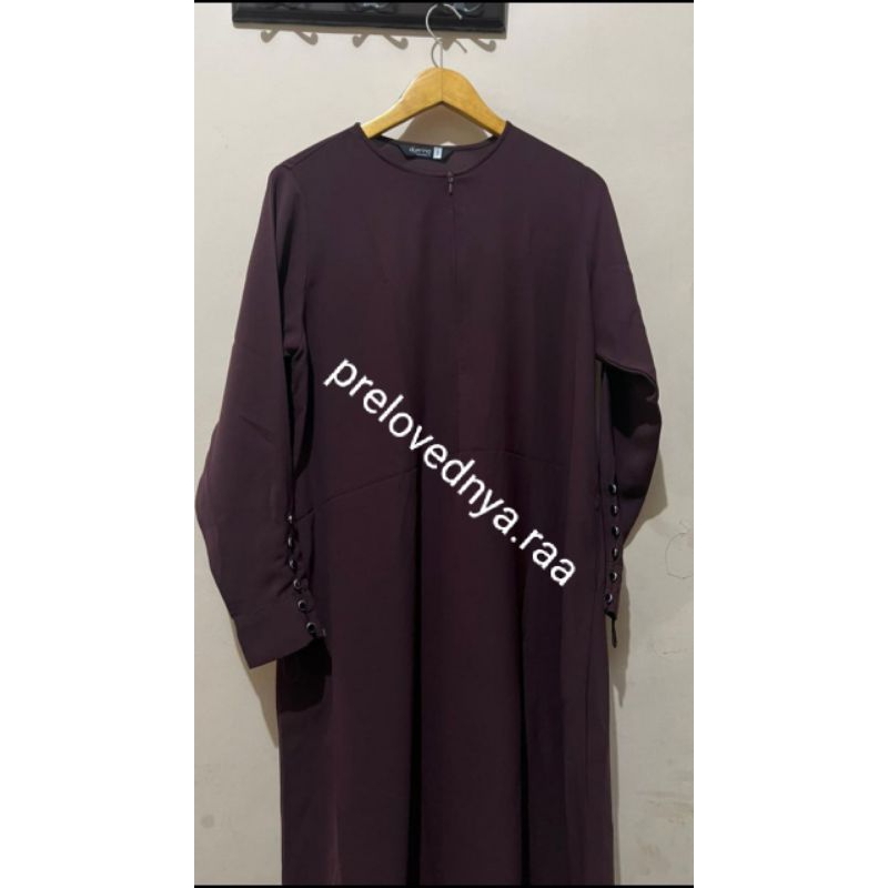 Preloved Saila Dark Maroon Mazen Aljenna