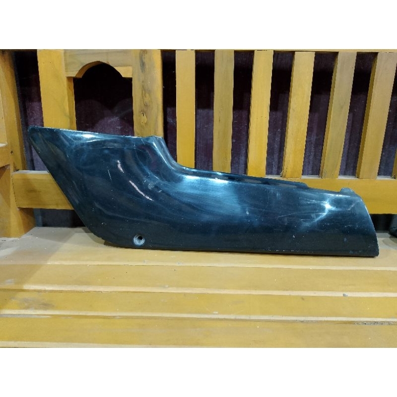 body bodi samping dop box bok accu aki Suzuki RGR crystal 150 cc original