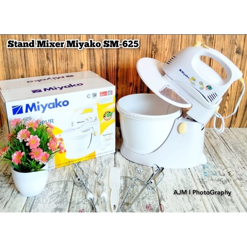stand mixer kue miyako dengan mangkok tanpa tutup
