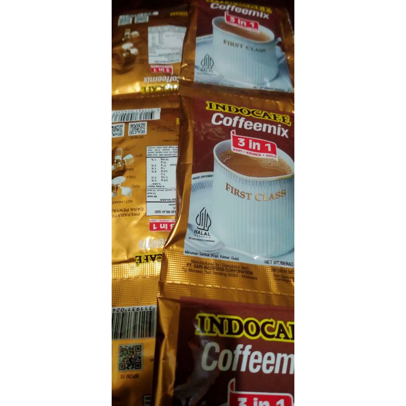 

Kopi sachet indocafe isi 12pcs