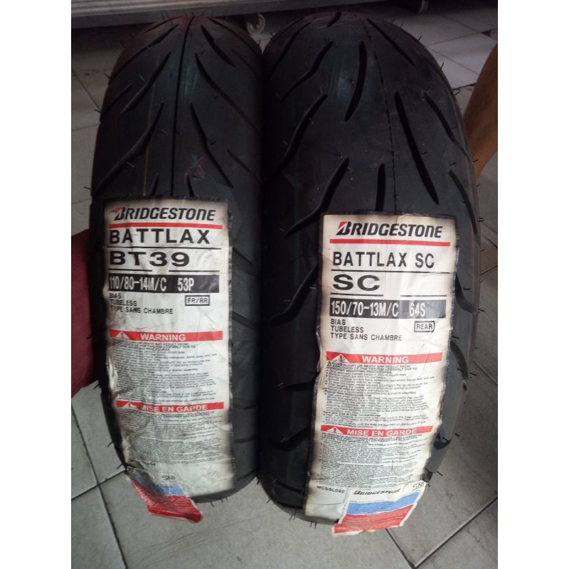 PAKETAN BAN LUAR BRIDGESTONE BATTLAX BT39 UKURAN 110/80-14 DAN SC ADV UKURAN 150/70-13 BATTLAX TUBEL