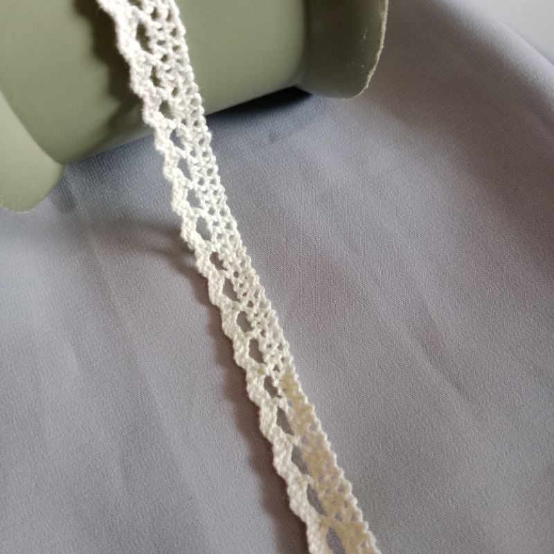 renda rajut kait kecil