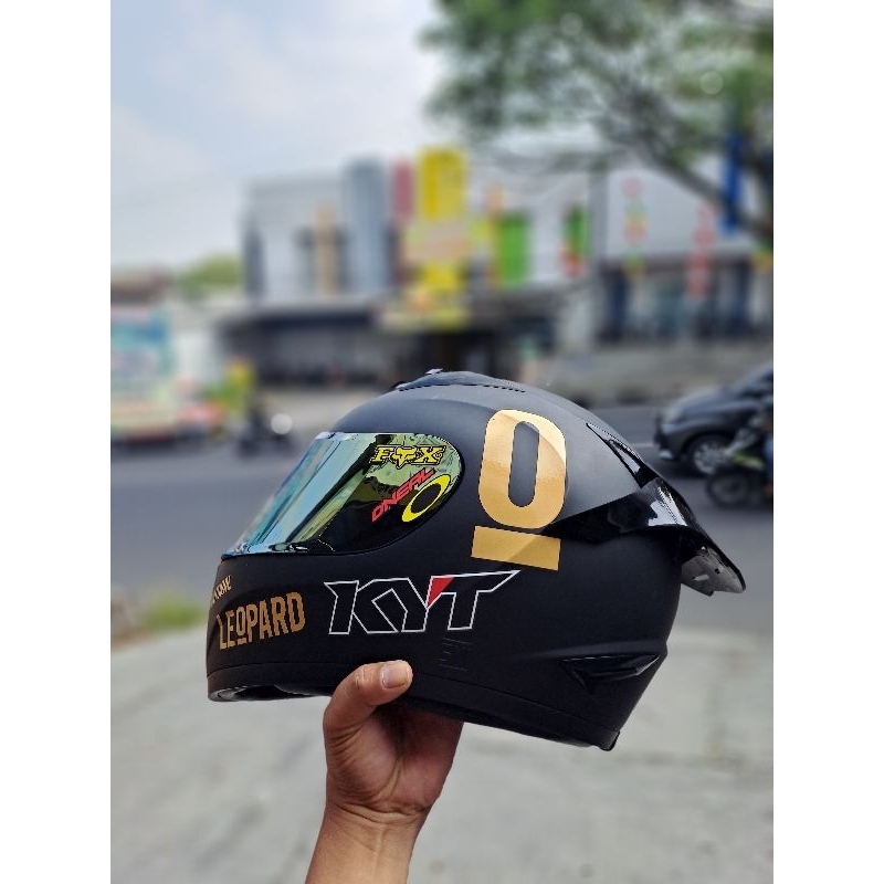 HELM KYT R10 BLACK DOFF PAKET LEOPARD
